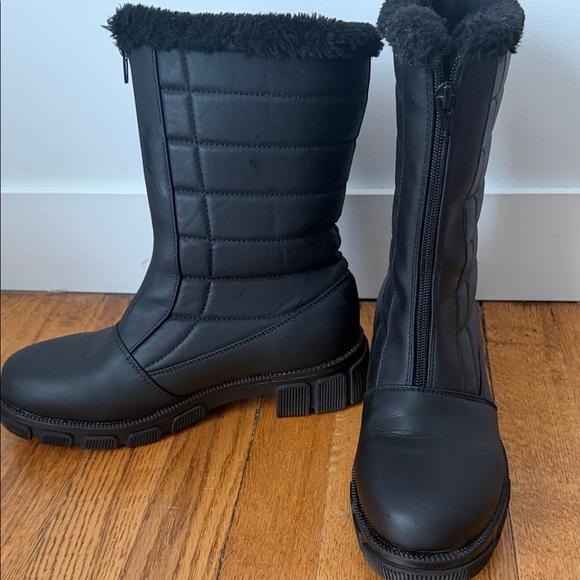 Cozy Black Quilted faux fur Women's Boots 8W - Picture 3 of 10